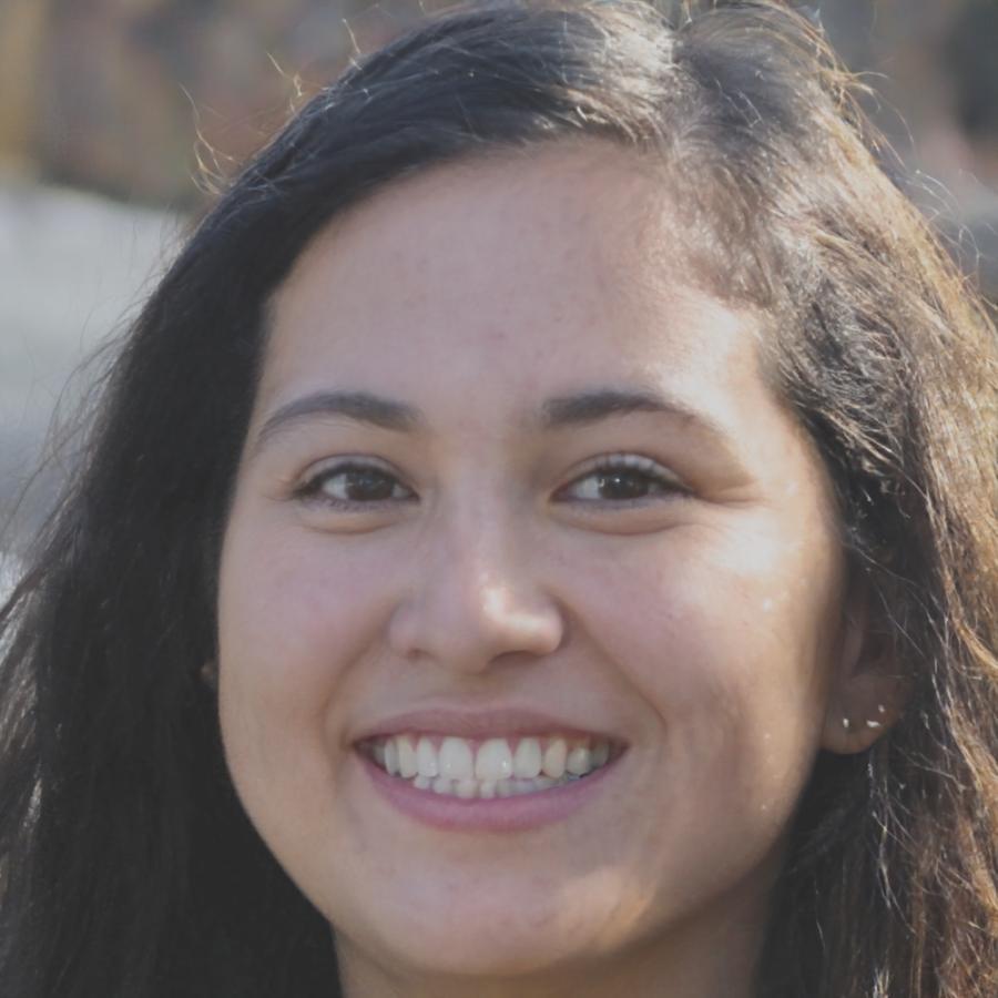 Portrait de Léa Fontaine, spécialiste épargne et investissement