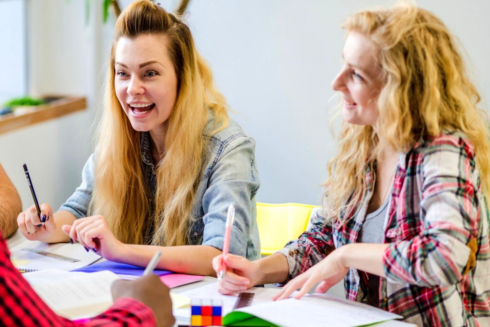 Visualisations de données financières avec graphiques interactifs et métriques de performance